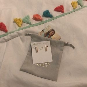 NWOT Kendra Scott Lady Earrings